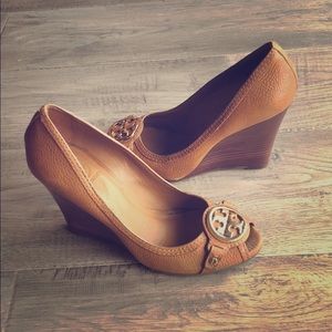 TORY BURCH PEEP TOE WEDGE